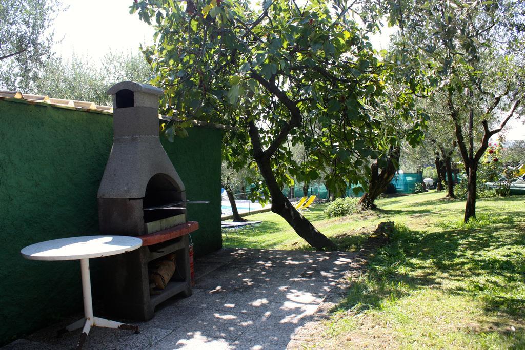 Villa Molino Moniga del Garda Bagian luar foto